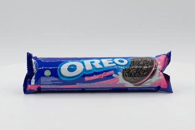 Печенье Oreo c клубничным кремом 119,6 гр